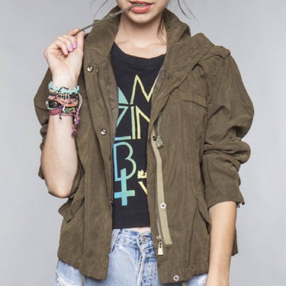 BRANDY MELVILLE Hailey Jacket